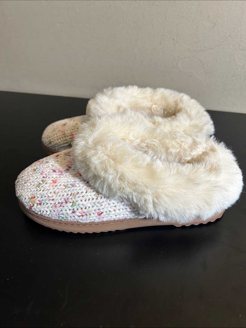 Dearfoams Women's Hannah Festive Knit Clog Slippers. Size Small 5/6